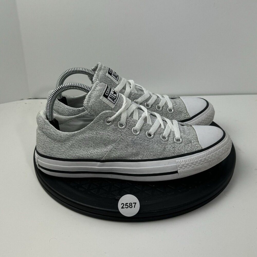 Converse Chuck Taylor All Star Low Top Sneakers - Light Gray